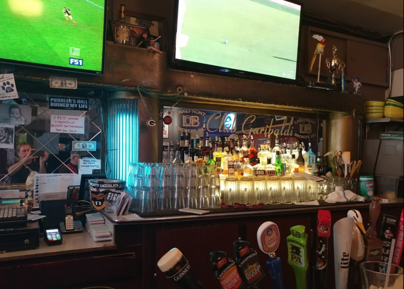 Club Garibaldi's bar and tvs